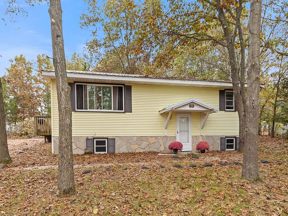 1st image of 24 Country Ln