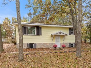 24 Country Ln, Wisconsin Dells, WI 53965