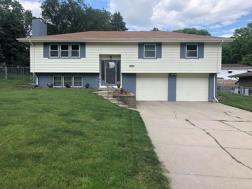 1st image of 1715 S 126th St