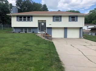 1715 S 126th St, Omaha, NE 68144