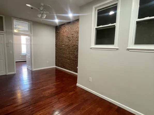 206 Warren Street image 4 of 10