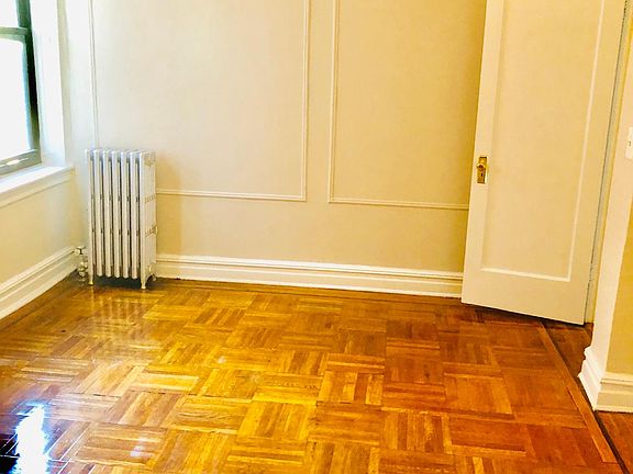 5th image of 85-50 Forest Pkwy APT 4