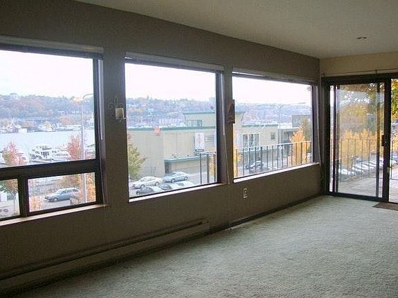 3rd image of 2001 Westlake Ave N Unit 11