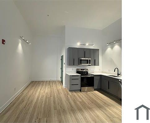 4th image of 4320 Germantown Ave #1