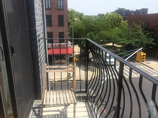 Rented by Skyline Group Real Estate | media 10