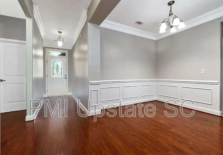 243 Scottish Ave — Photo 5