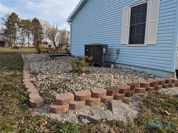 3rd image of 346 Seneca Dr