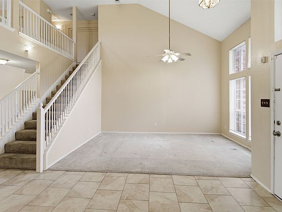 4th image of 531 Pecan Leaf Dr
