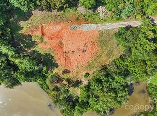 60 Hidden Point Dr, Hickory, NC 28601