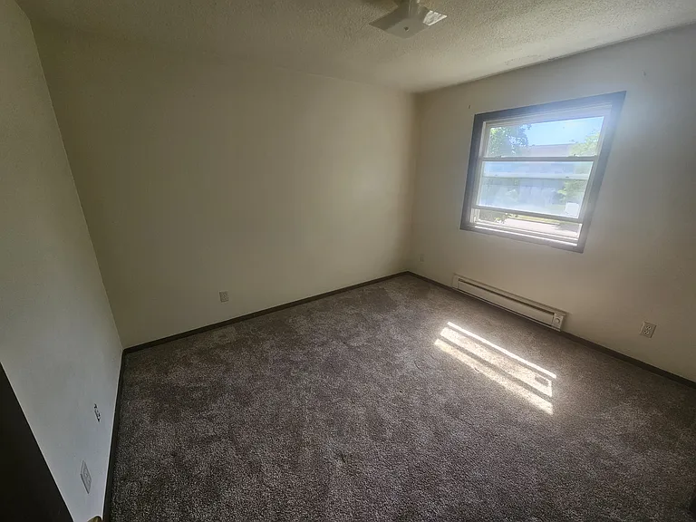 425 S Thayer Ave #101 — Photo 8