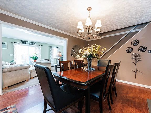 5th image of 38 Grey Ln