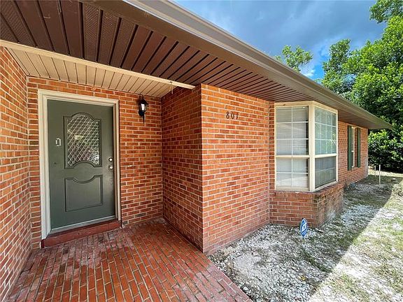 3rd image of 801 Sylvia Dr