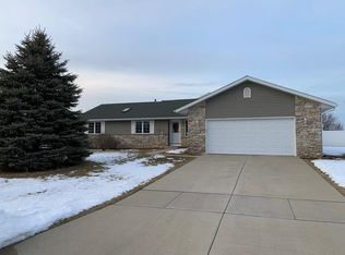 4207 Baybrook Dr, Janesville, WI