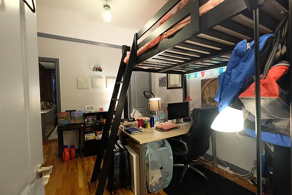 Rented by Keller Williams NYC | media 25