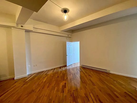 4th image of 29-28 41st Ave #801