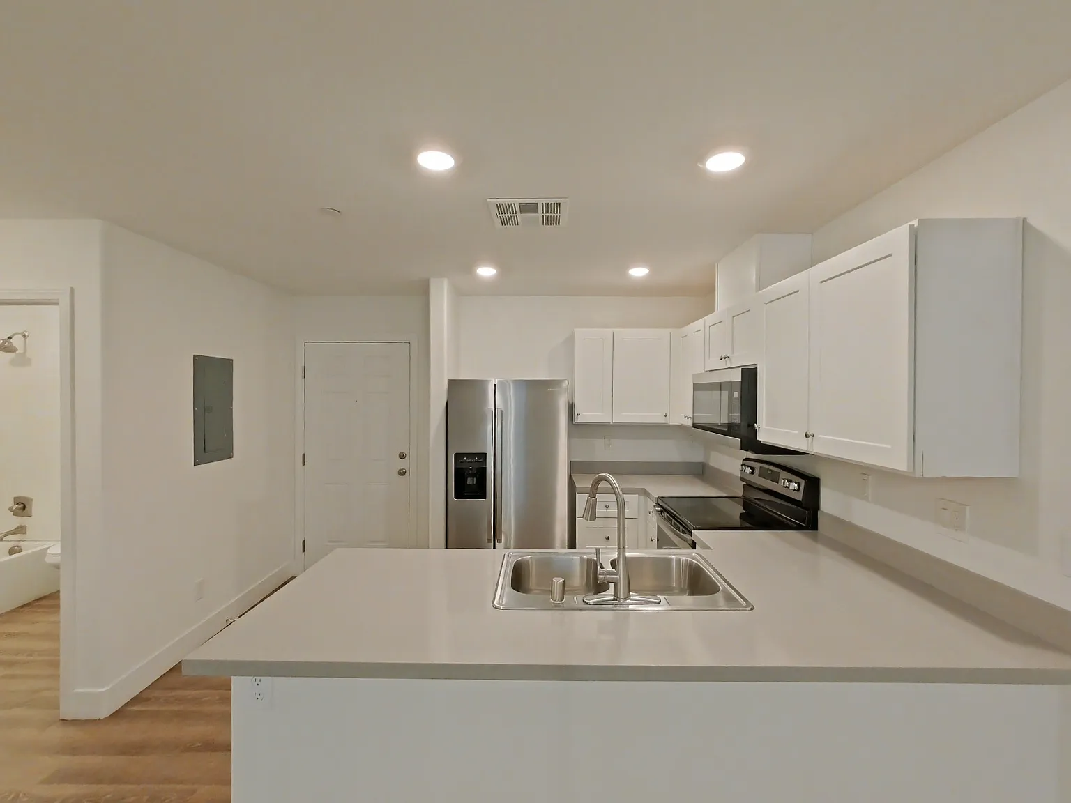 1821 Santa Paula Dr — Photo 2