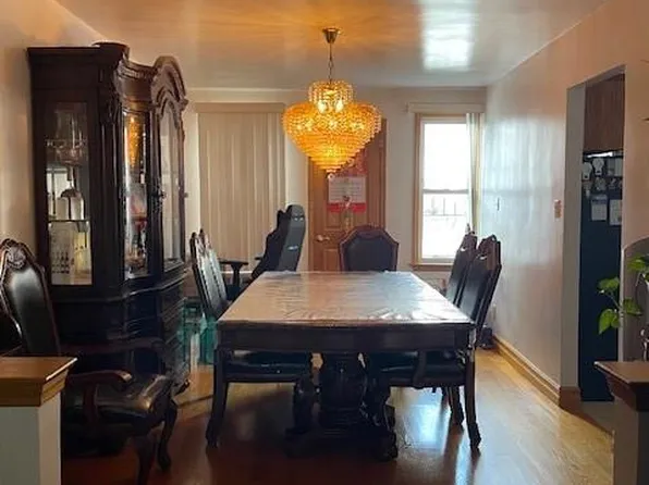 9609 Avenue M image 2 of 7