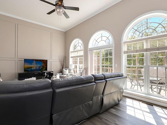 5th image of 17470 Bayou Bend Cir