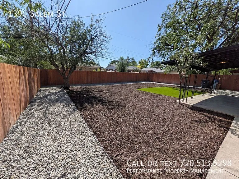1390 Salem St — Photo 25