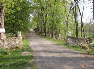 6 Spangler Dr, Bernville, PA 19506