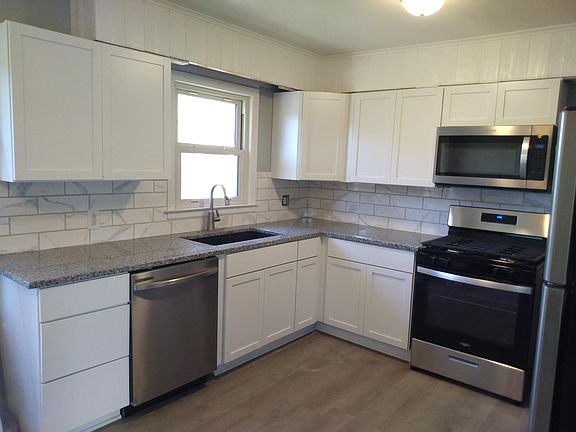 5th image of 2530 N 46th Ter