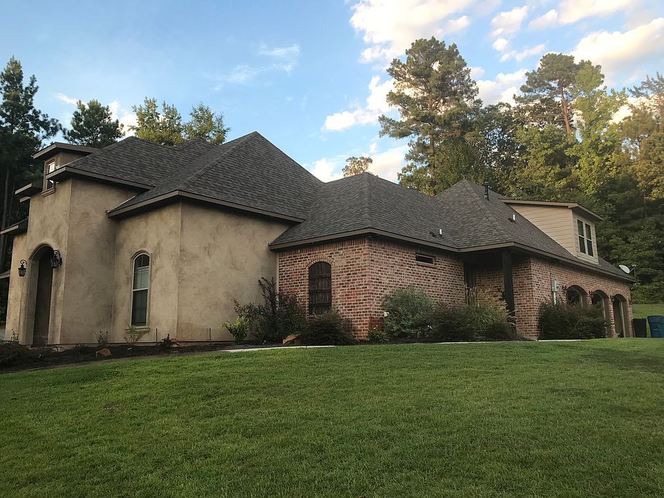 4BR/3-1/2BA Custom Home