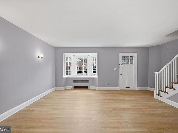 4th image of 214 Murdock Rd