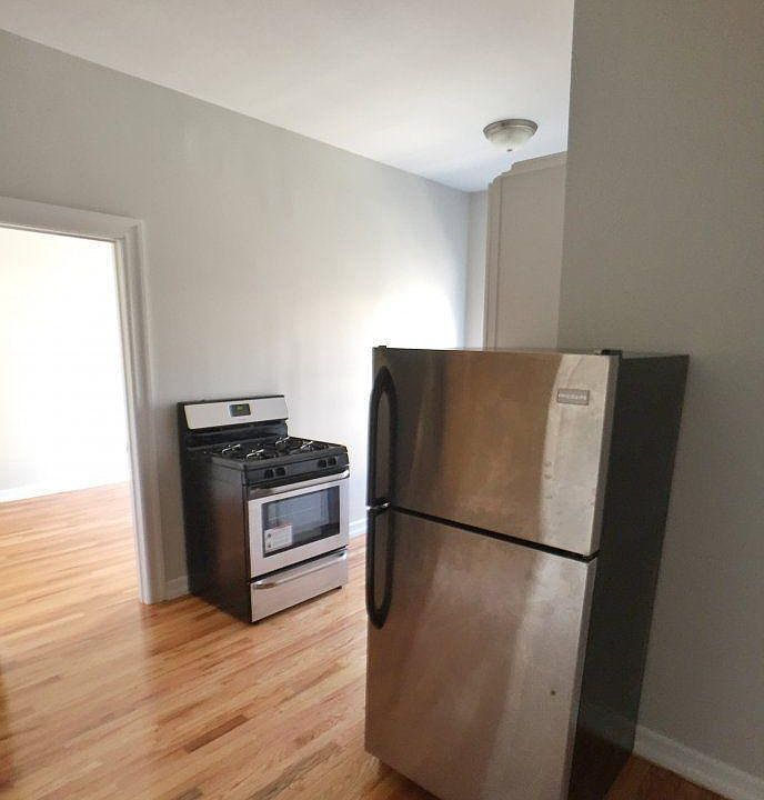 1st image of 2440 Walton Ave #25
