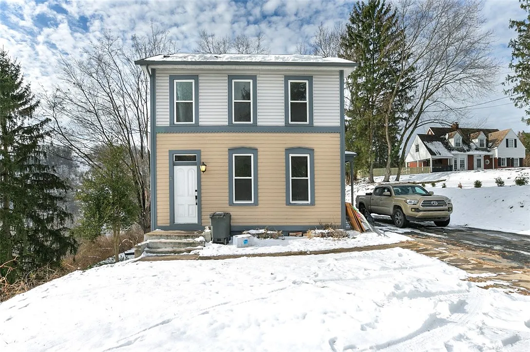 299 Mount Royal Blvd photo 1
