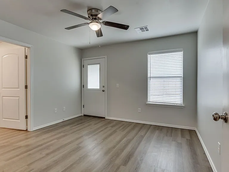 10810 NW 119th Pl — Photo 29