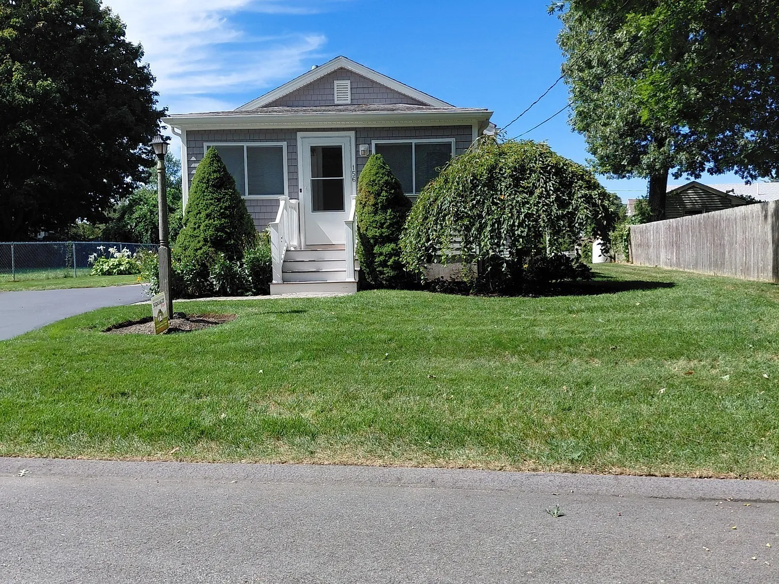 2 bed, 1.0 bath, 819 sqft, $2,100 — Photo 2