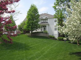 141 Fulbright Ln, Schaumburg, IL 60194