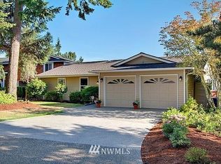 16916 NE 32nd St, Bellevue, WA 98008