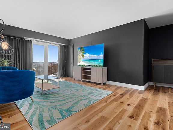 5th image of 424 N Armistead St APT 302