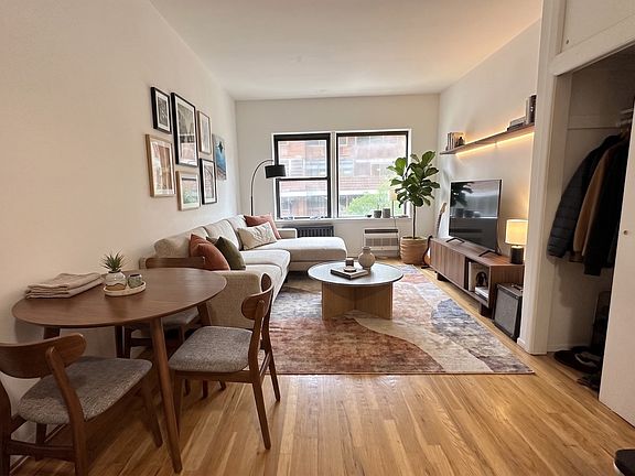 4th image of 319 E 25th St APT 5A