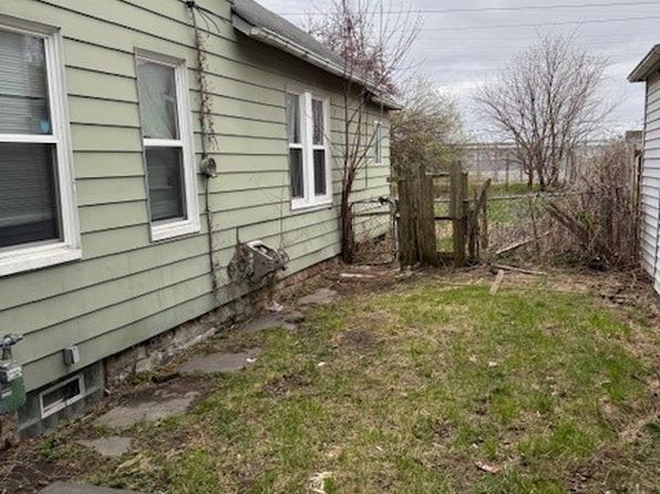 7202 Deveny Ave, Cleveland, OH 44105