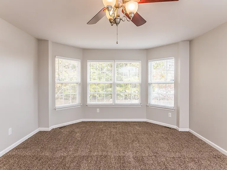 209 Briarcotes Cir — Photo 7