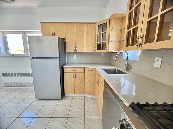 2nd image of 6350 75th Pl Floor 3