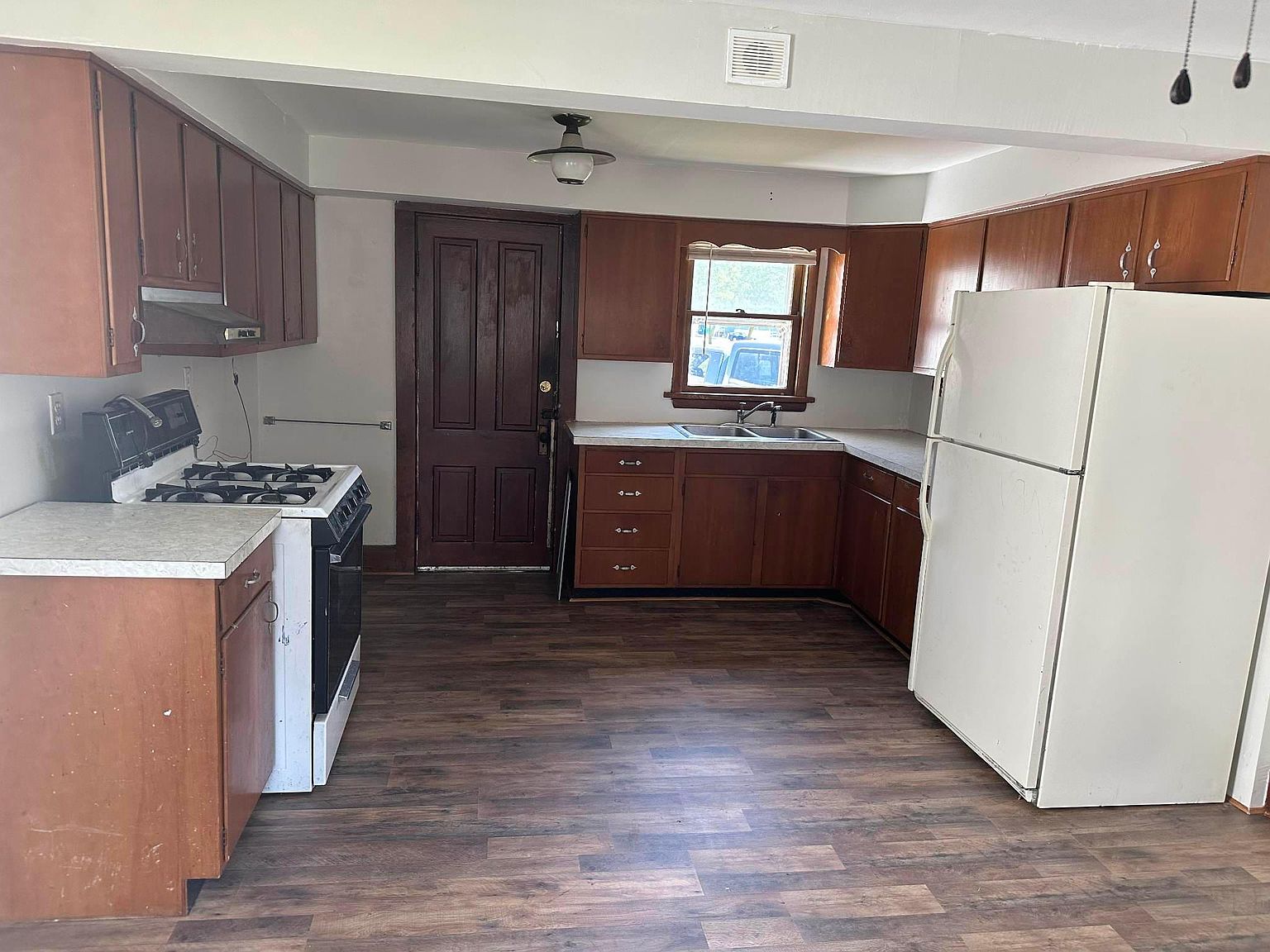 612 W Madison, Sandusky, OH 44870 Zillow