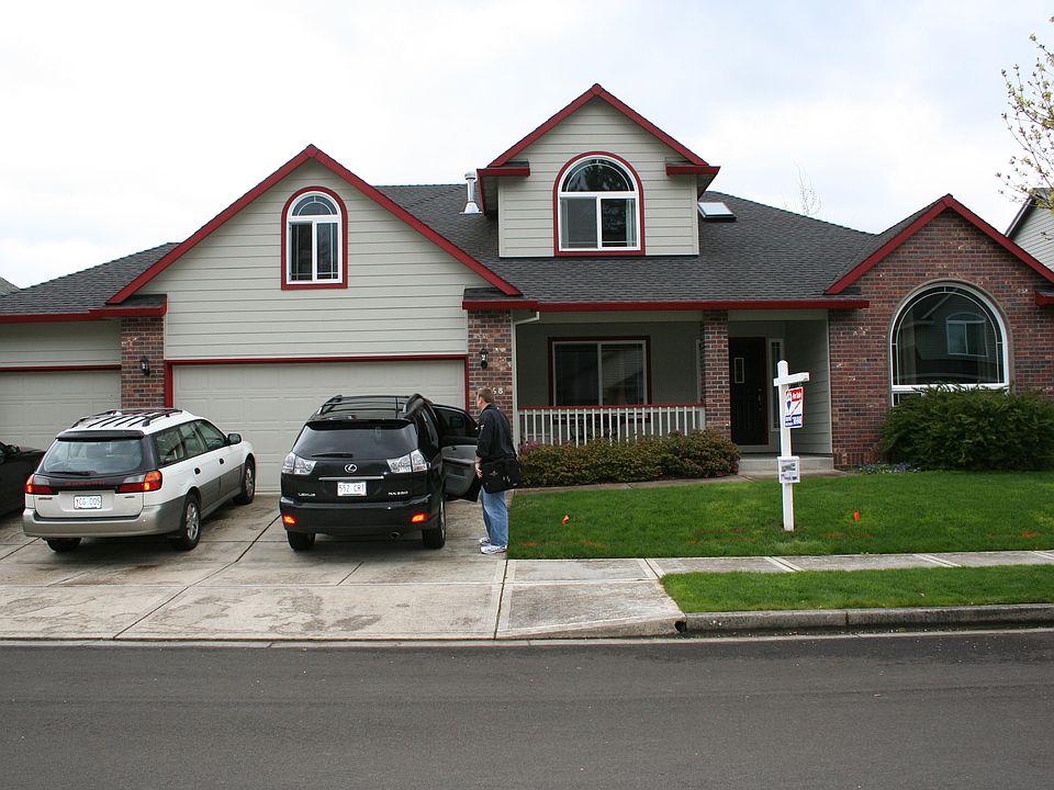 1st image of 2758 NE Charlois Dr