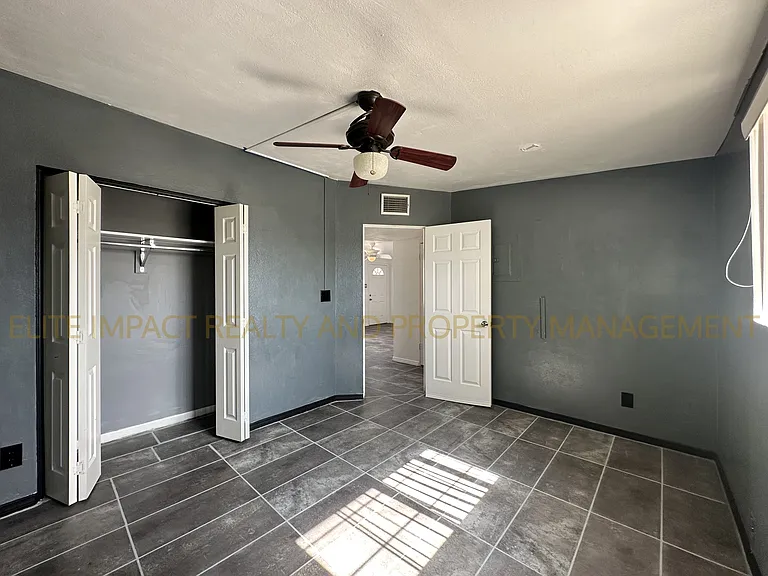 4049 N Ray Pl — Photo 16