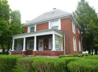 39 Clinton St, North East, PA