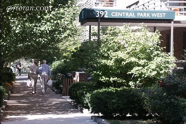 Rented by Corcoran | media 31