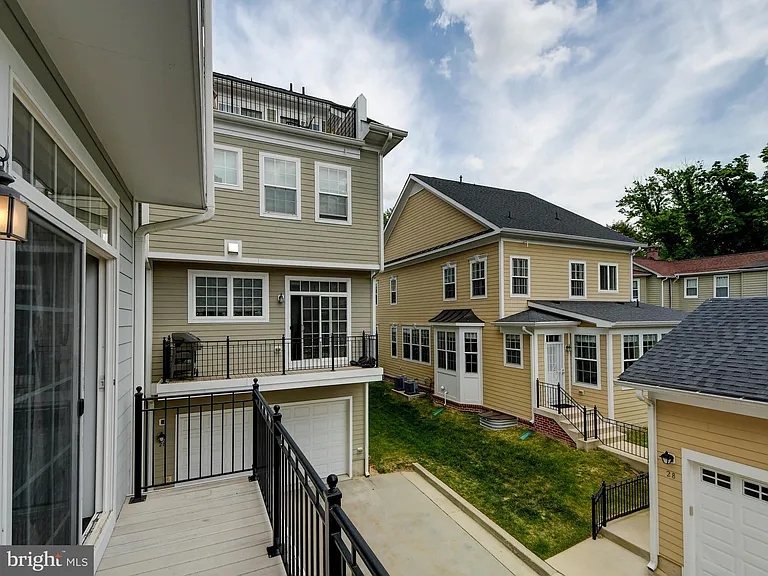 124 Meridian Ln — Photo 35