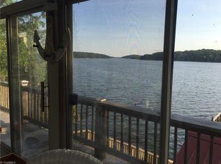 286 Shoreline Rd, New London, NC 28127