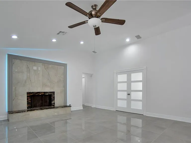 11159 NW 10th Pl — Photo 13