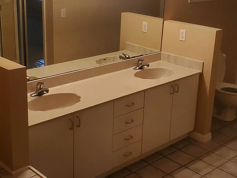 805 Bradley St — Photo 5