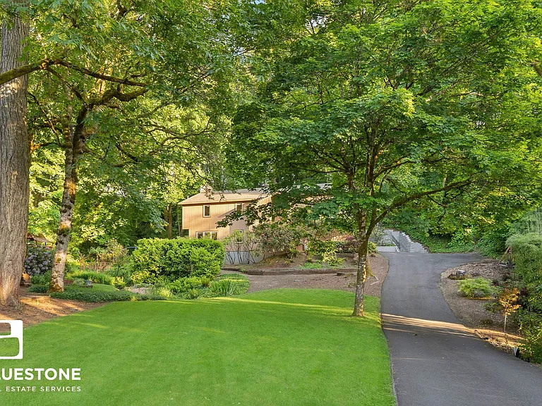 1970 Greentree Rd — Photo 27