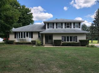 13505 Forest Hill Rd, Grand Ledge, MI 48837