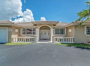 8455 SW 199th St, Cutler Bay, FL 33189